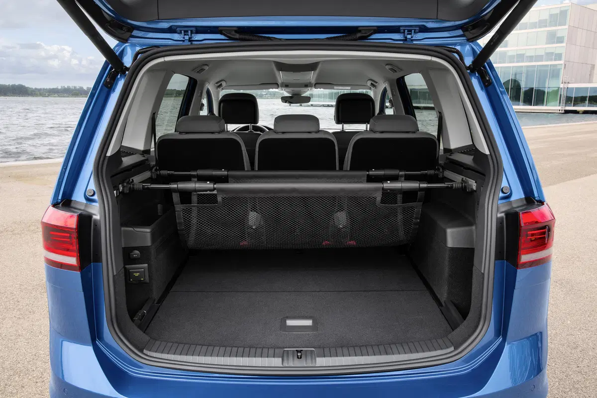 Volkswagen Touran 2.0 TDI 115 CV SCR Business BlueMotion Technology (14)