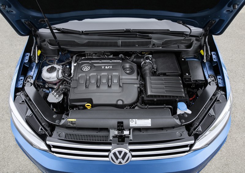 Volkswagen Touran (2015->>) (21)