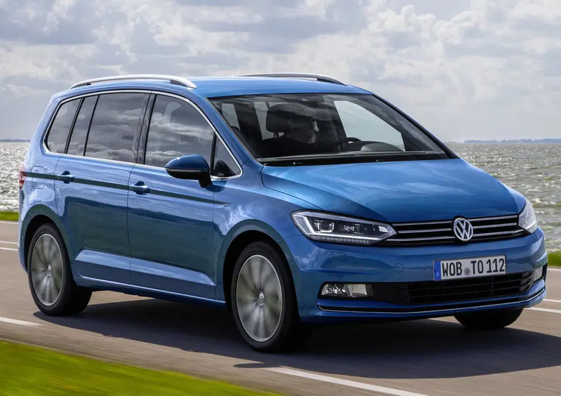 Volkswagen Touran (8)