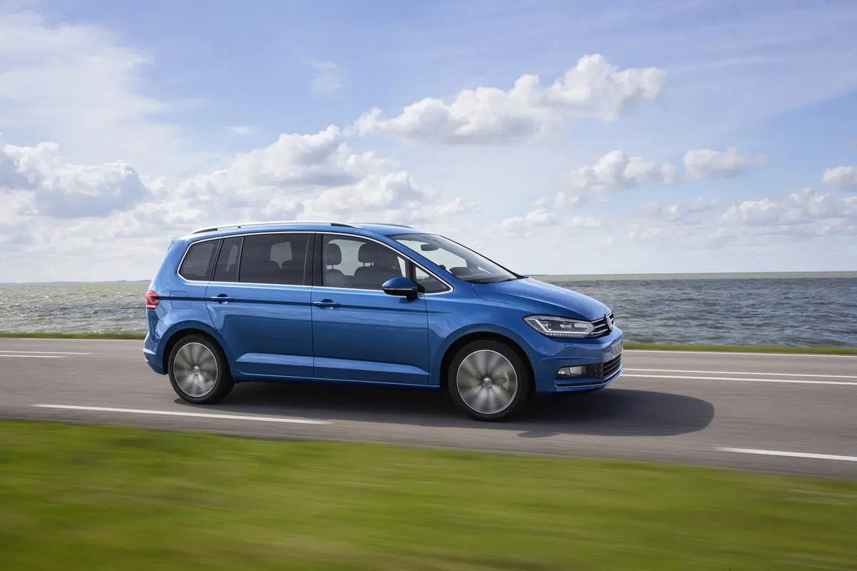Volkswagen Touran 2.0 TDI 115 CV SCR Business BlueMotion Technology (10)