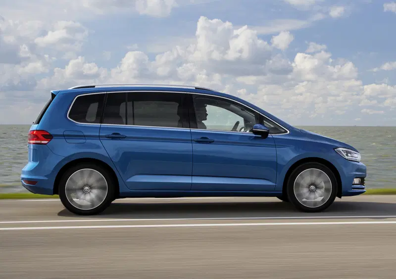 Volkswagen Touran (2)