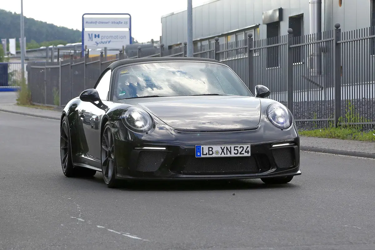 Porsche GT3 spider? Yes please! 