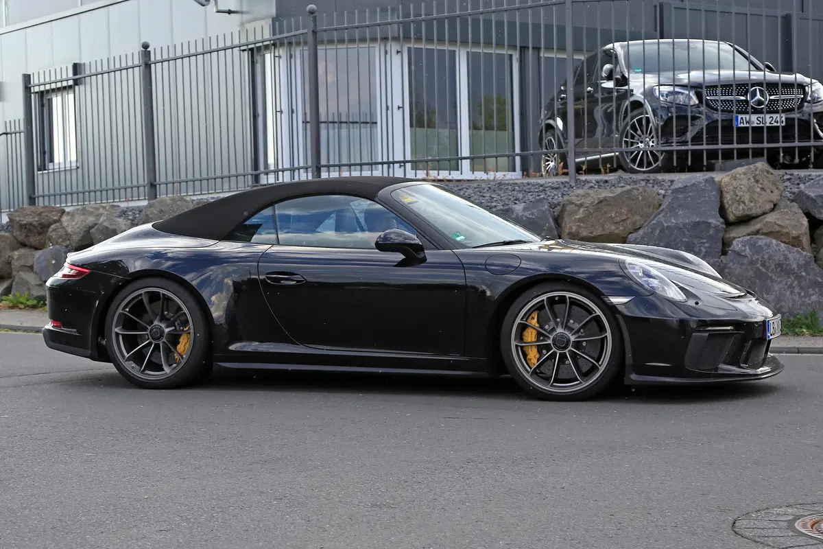 Porsche GT3 spider? Yes please!  (4)