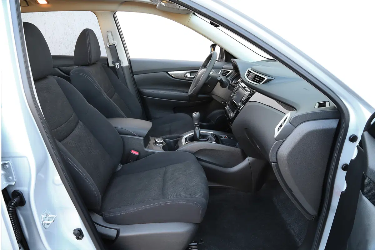 Nissan X-Trail 1.6 dCi 4WD Tekna (38)
