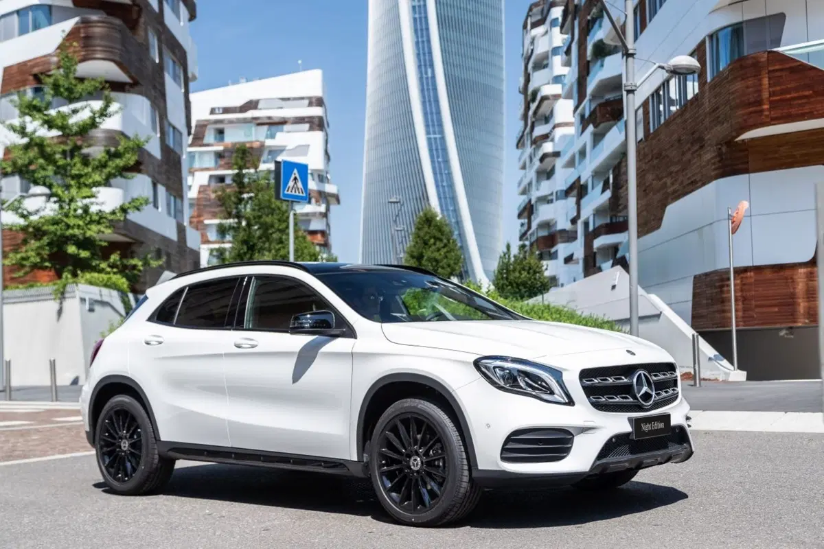 Mercedes CLA, GLA e GLC Night Edition (2)