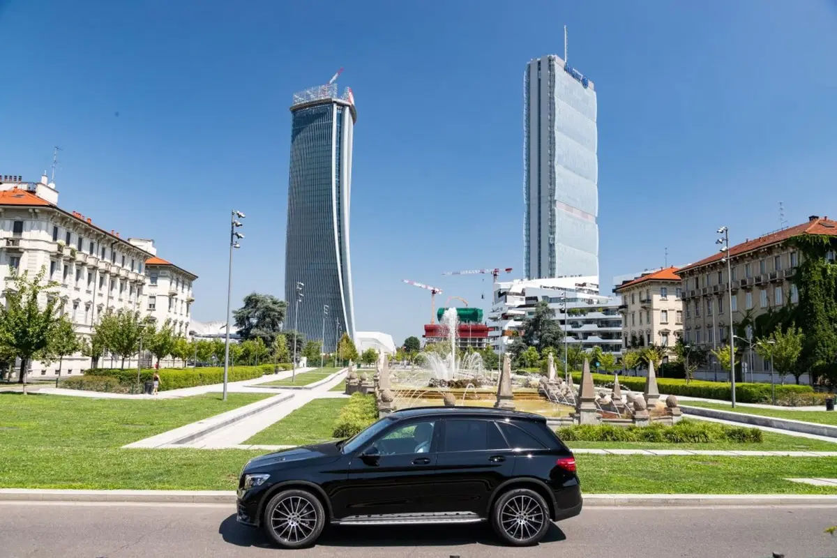 Mercedes CLA, GLA e GLC Night Edition (3)