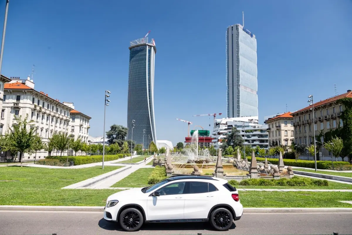 Mercedes CLA, GLA e GLC Night Edition (6)