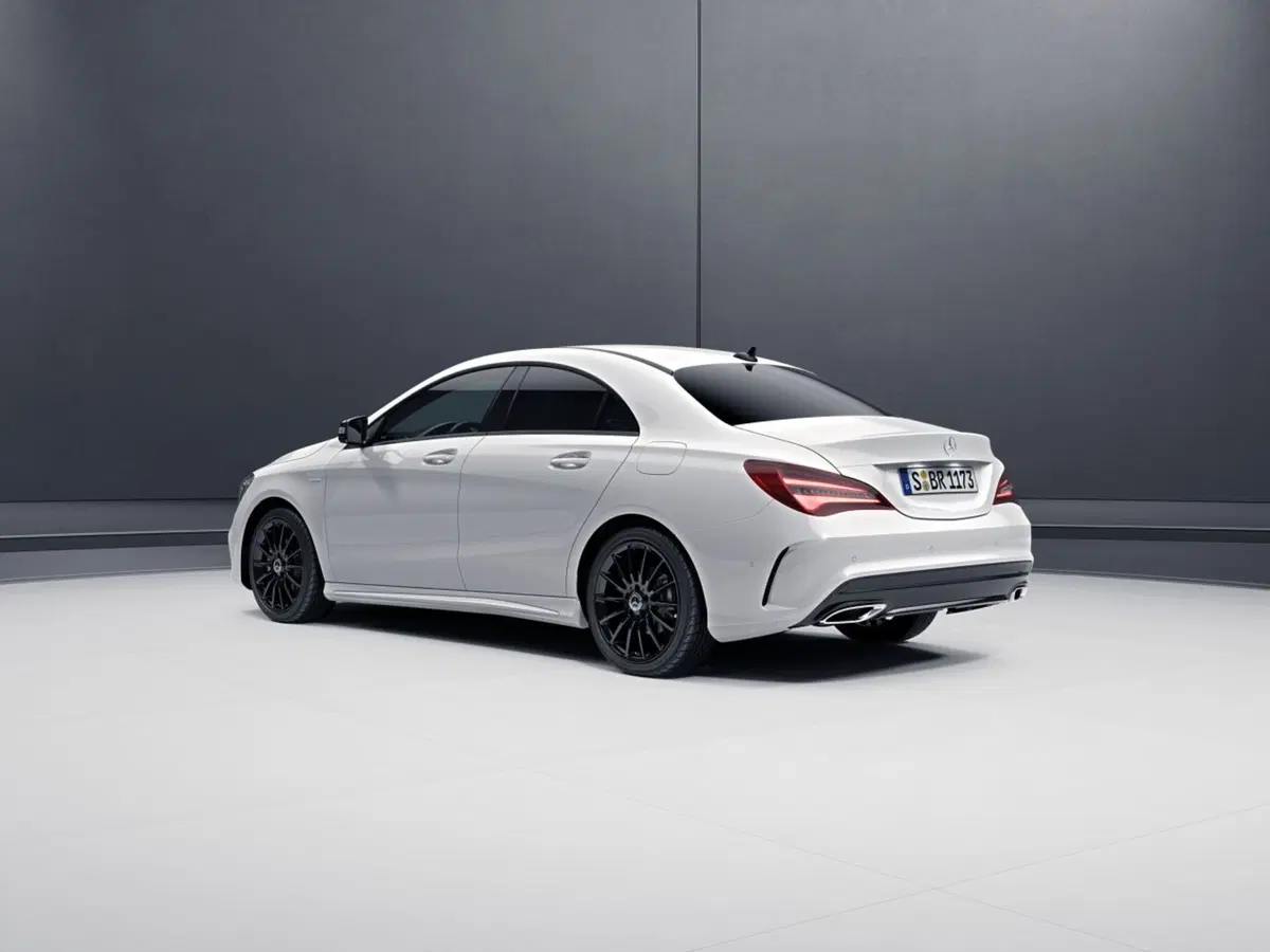 Mercedes CLA, GLA e GLC Night Edition (9)