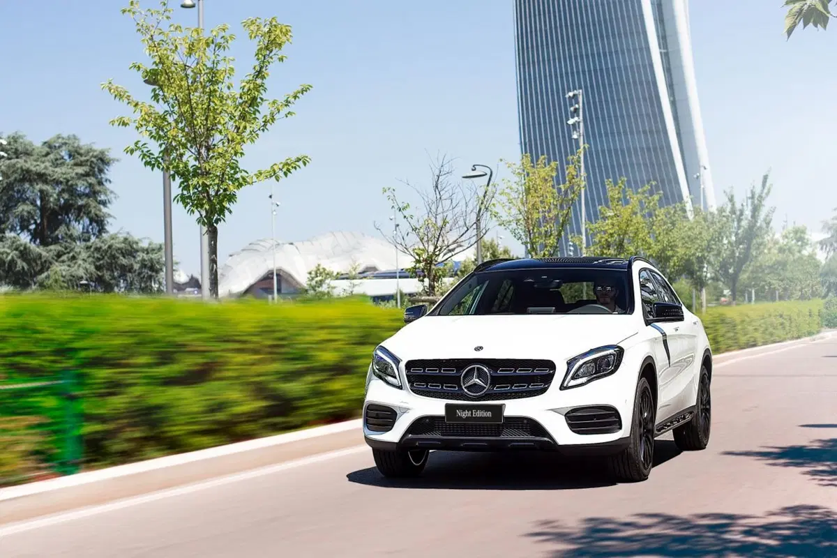 Mercedes CLA, GLA e GLC Night Edition (10)