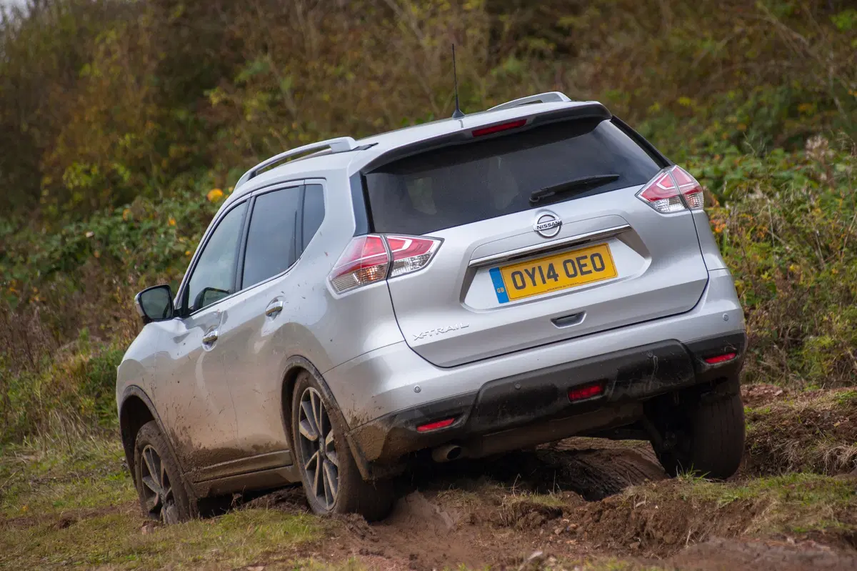 Nissan X-Trail 1.6 dCi 4WD Tekna (30)