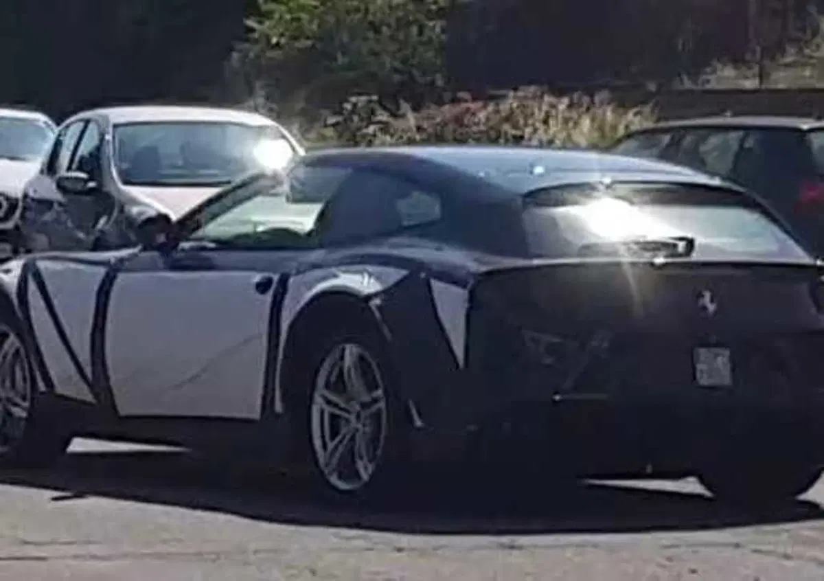 Ferrari FUV, prove per il rivoluzionario utility vehicle di Maranello? 