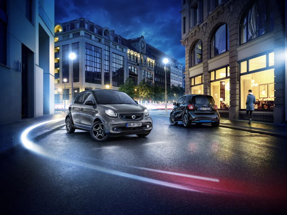 smart EQ fortwo e forfour nightsky Edition al Salone di Ginevra 2018 (5)