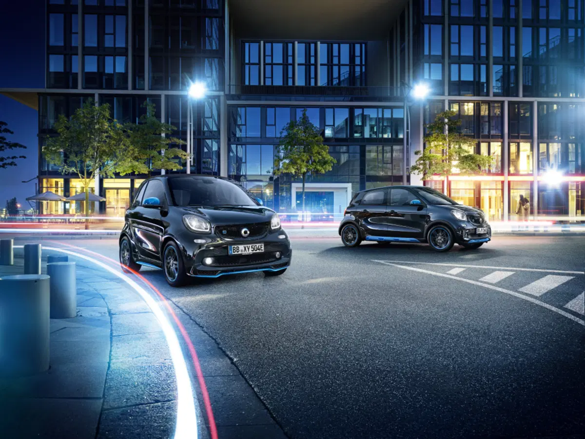 smart EQ fortwo e forfour nightsky Edition al Salone di Ginevra 2018 (6)