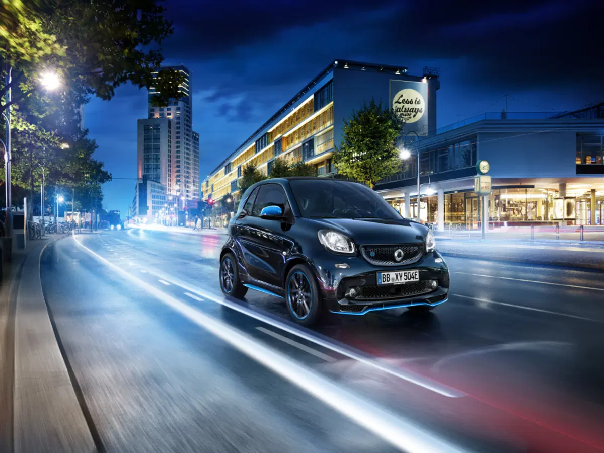 smart EQ fortwo e forfour nightsky Edition al Salone di Ginevra 2018 (8)