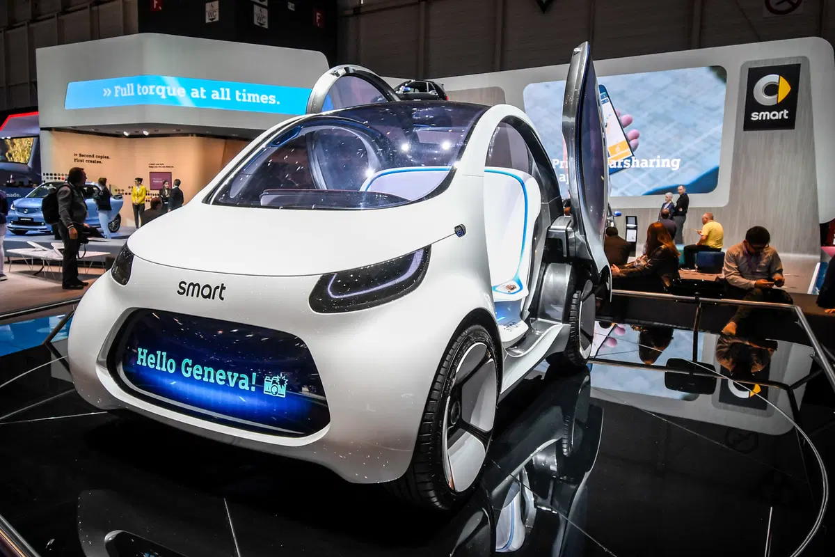 smart EQ fortwo e forfour nightsky Edition al Salone di Ginevra 2018 (19)