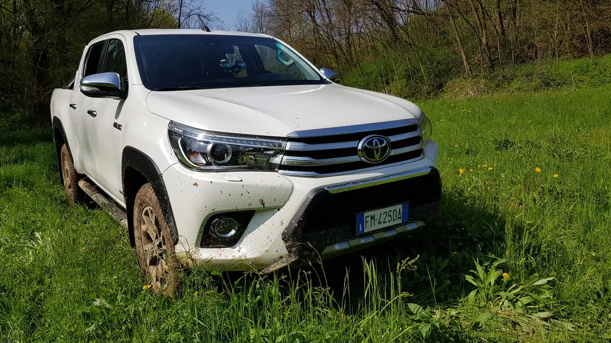 Toyota Hilux | Come uscire dalle insidie della vita... in fuoristrada
