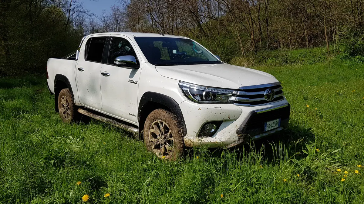 Toyota Hilux | Come uscire dalle insidie della vita... in fuoristrada (2)