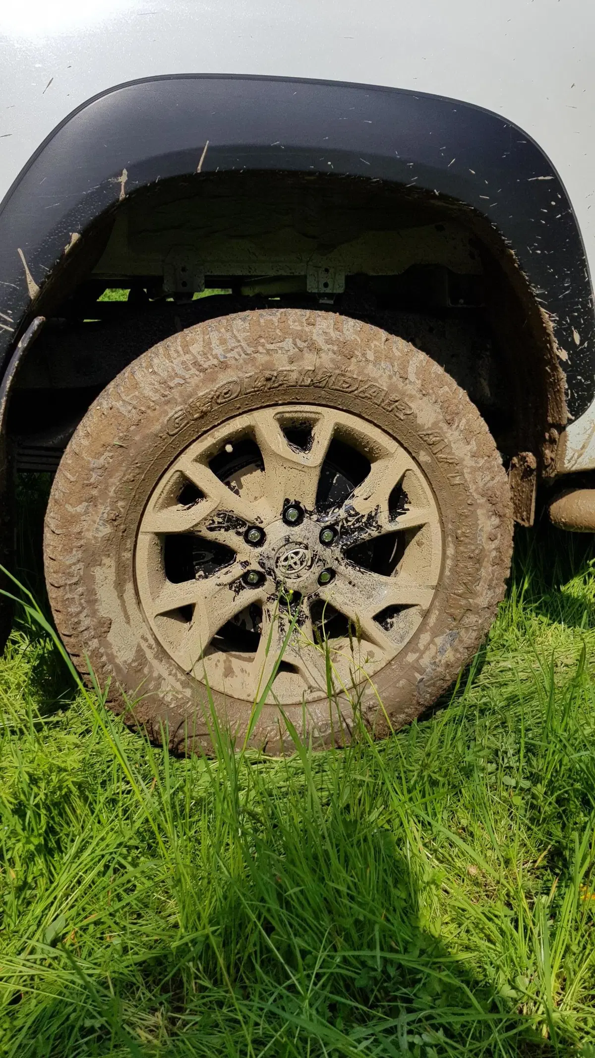 Toyota Hilux | Come uscire dalle insidie della vita... in fuoristrada (11)