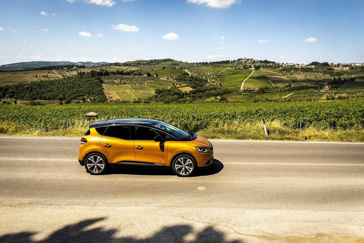 Renault Scenic, il test del nuovo 1.3 TCe da 140 e 160 CV [Video]