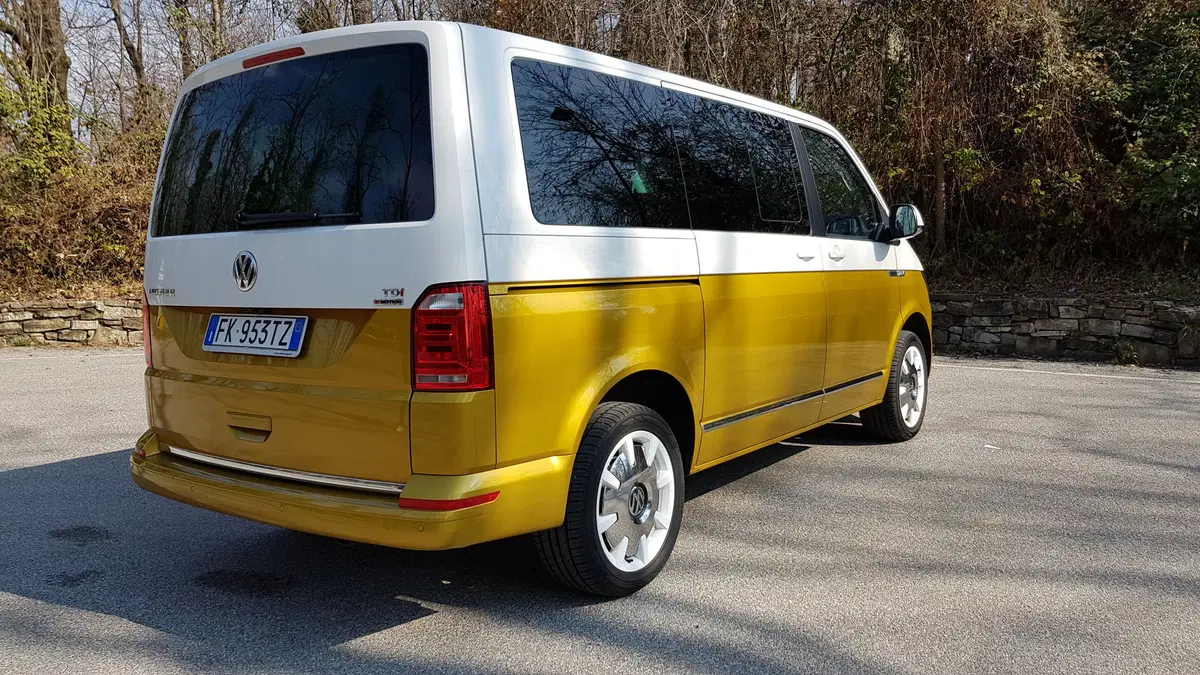 Volkswagen Bulli | Il multivan con sapore anni sessanta! (4)