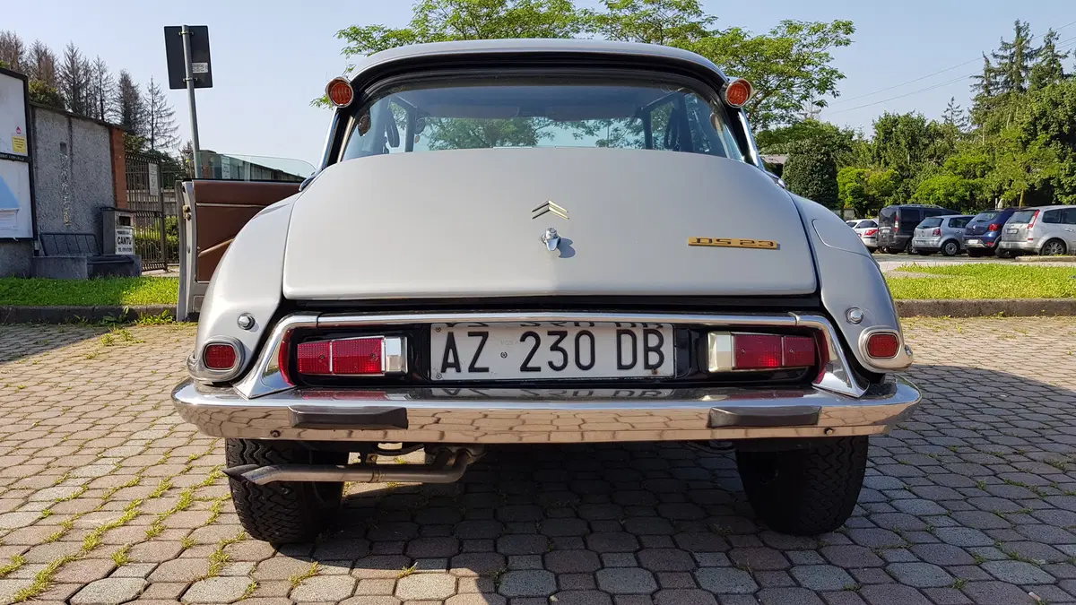 Citroen DS23 Pallas | Dea o Squalo? (7)