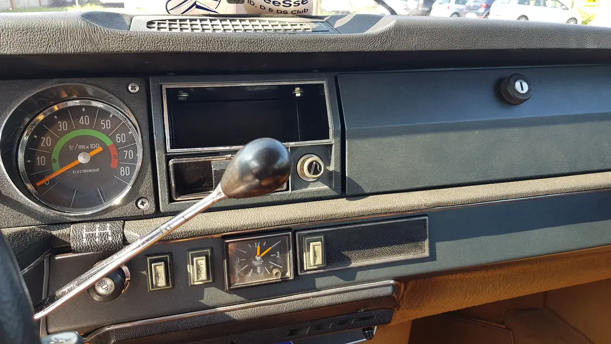 Citroen DS23 Pallas | Dea o Squalo? (15)