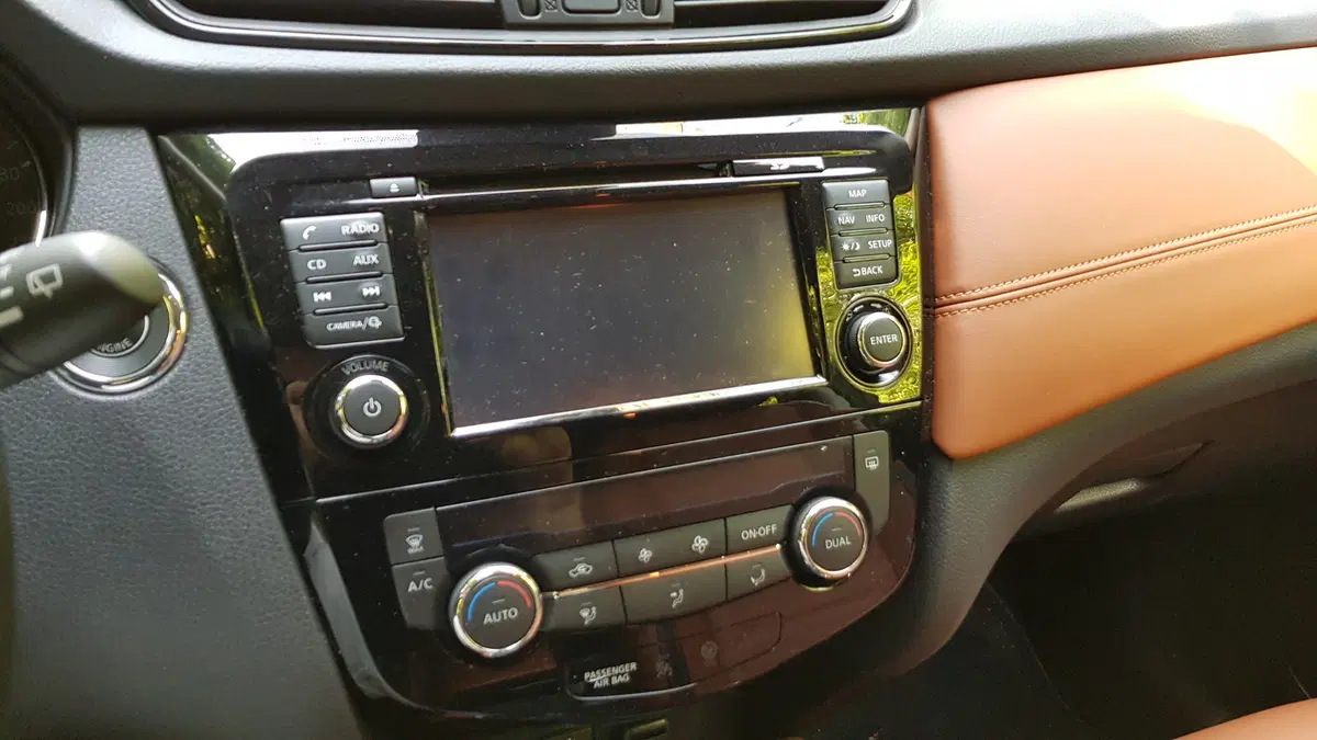  Nissan X Trail | Un po' SUV, molto fuoristrada, e costa il giusto! (15)