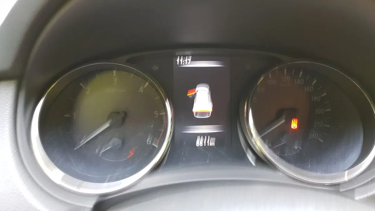  Nissan X Trail | Un po' SUV, molto fuoristrada, e costa il giusto! (19)