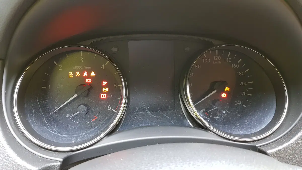  Nissan X Trail | Un po' SUV, molto fuoristrada, e costa il giusto! (23)