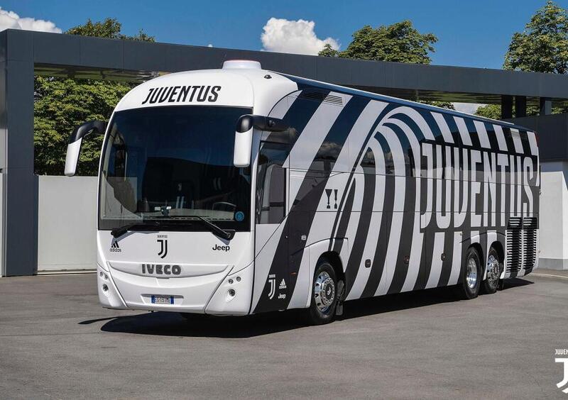 Garage Italia firma il bus della Juventus 