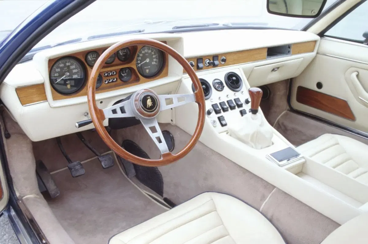 Lamborghini Espada, 50 anni fa nasceva la prima 4 posti del Toro (8)