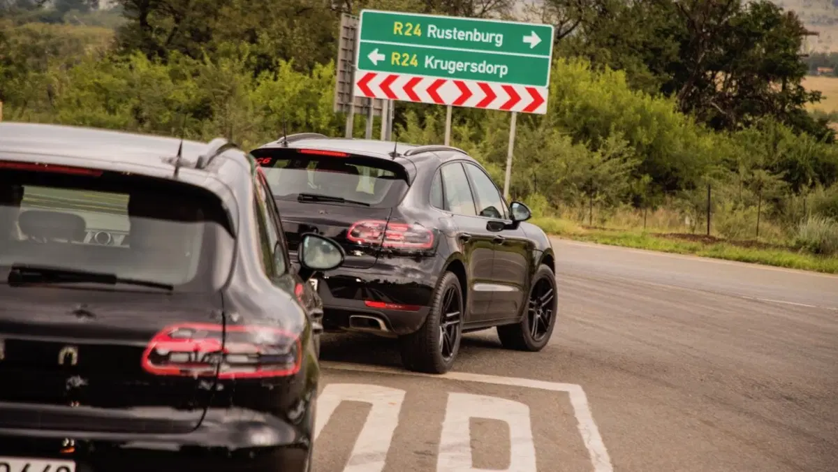 Nuova Porsche Macan 2019: ecco il teaser (6)