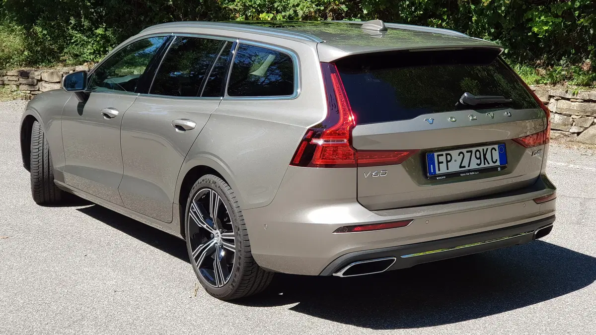 Volvo V60 | Un altro passo avanti del brand svedese... (2)