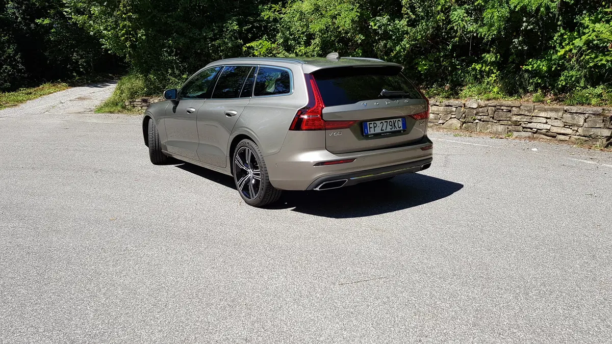 Volvo V60 | Un altro passo avanti del brand svedese... (3)