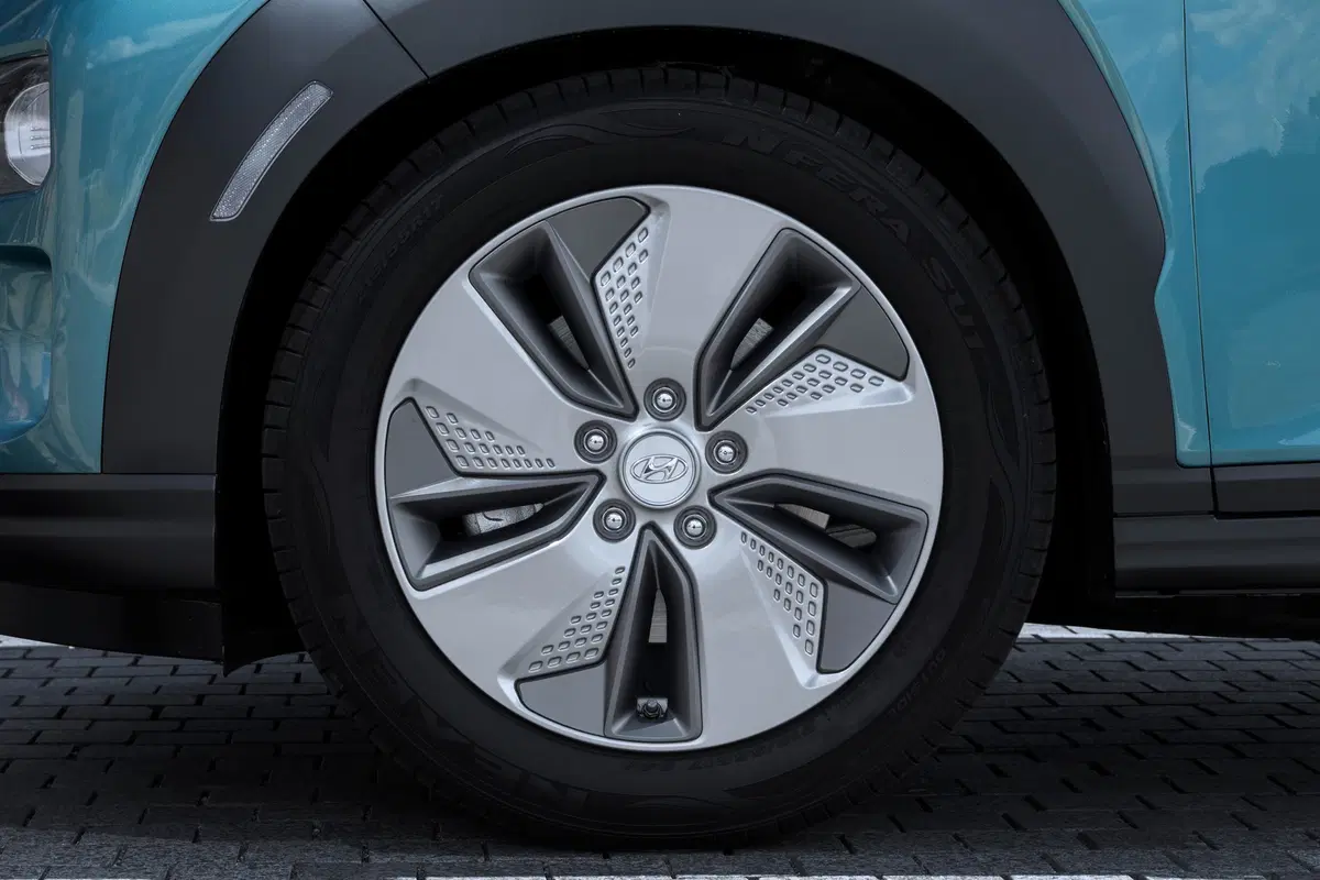Hyundai Kona Electric: benvenuta [video primo test] (3)