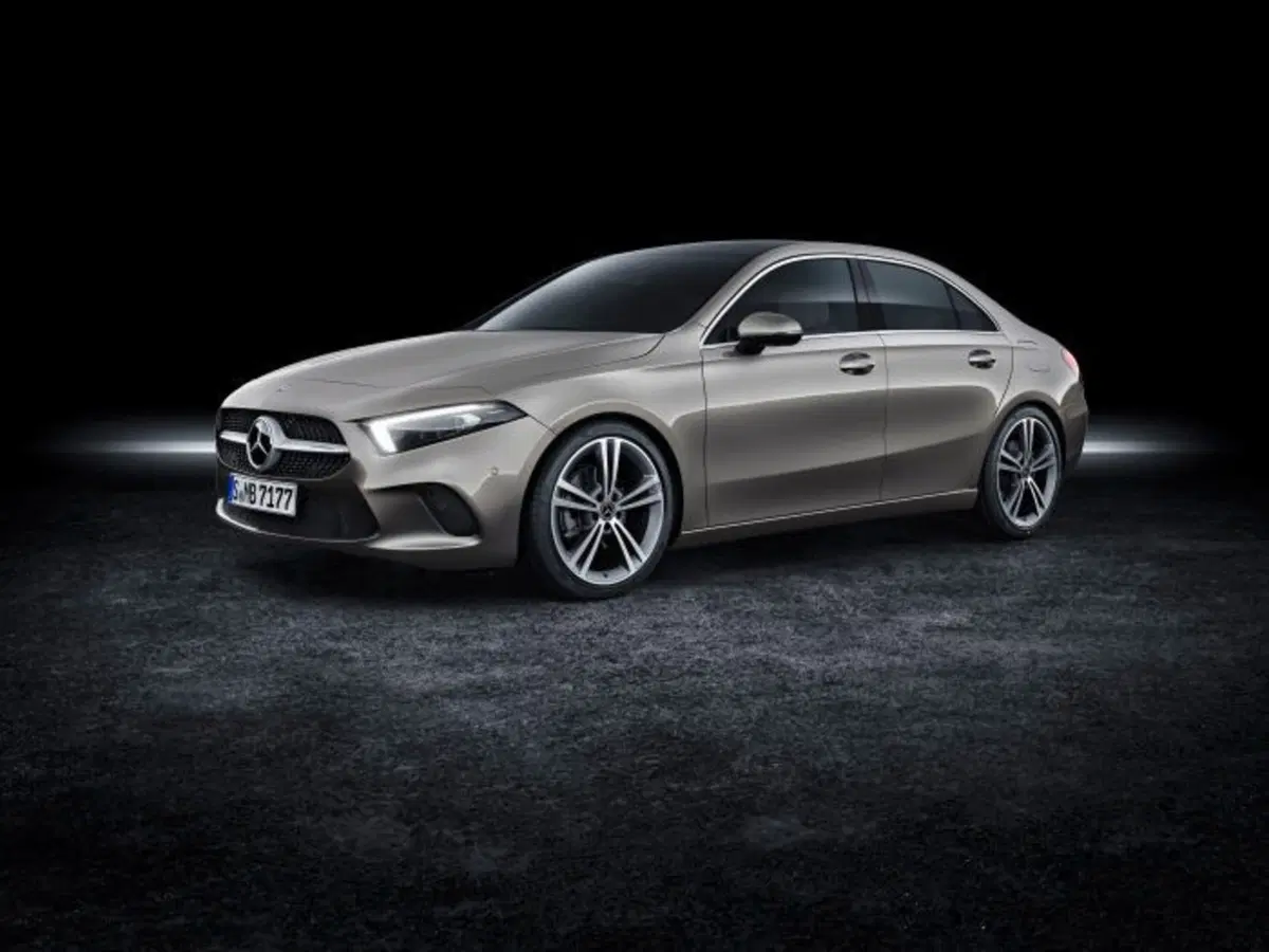 Mercedes, arriva la "Baby Benz" (2)