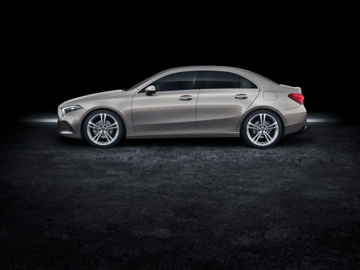 Mercedes, arriva la "Baby Benz" (4)
