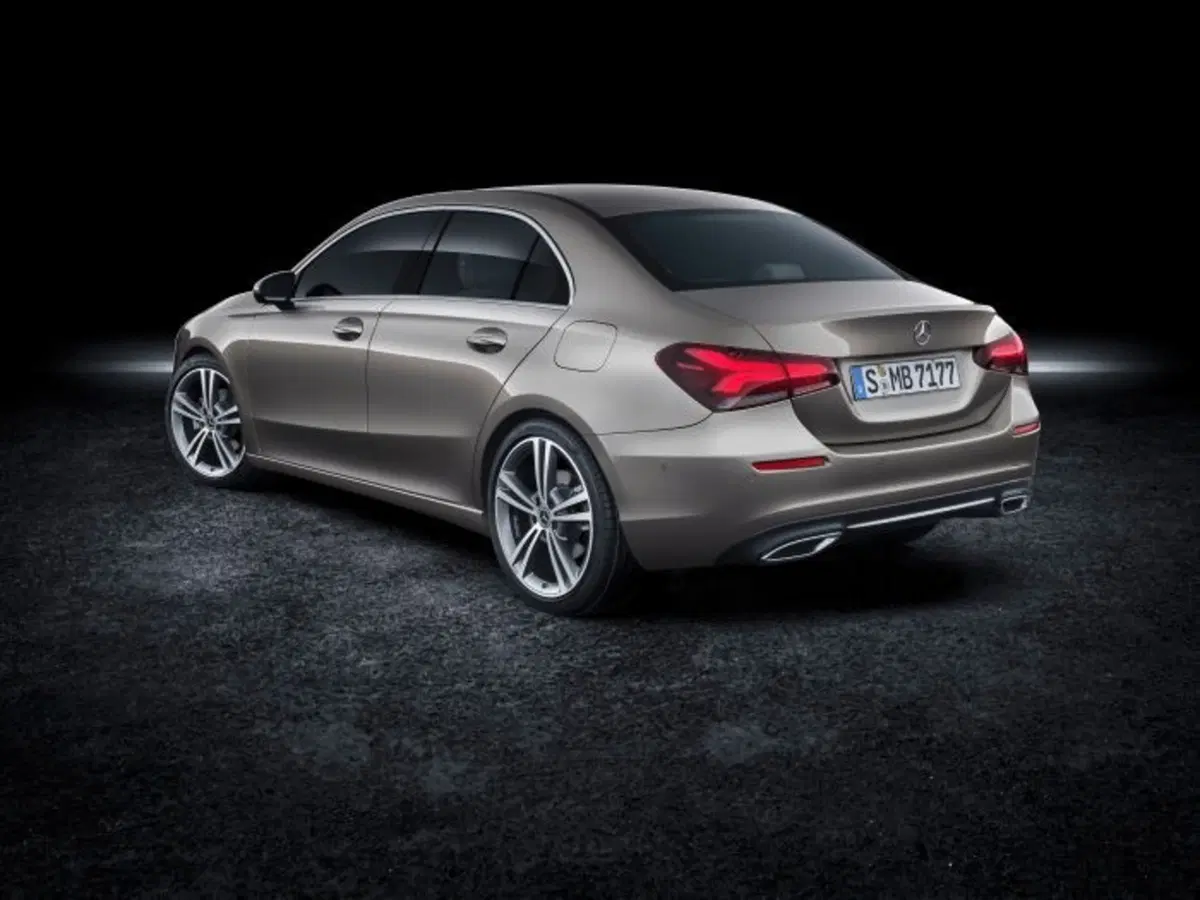 Mercedes, arriva la "Baby Benz" (3)