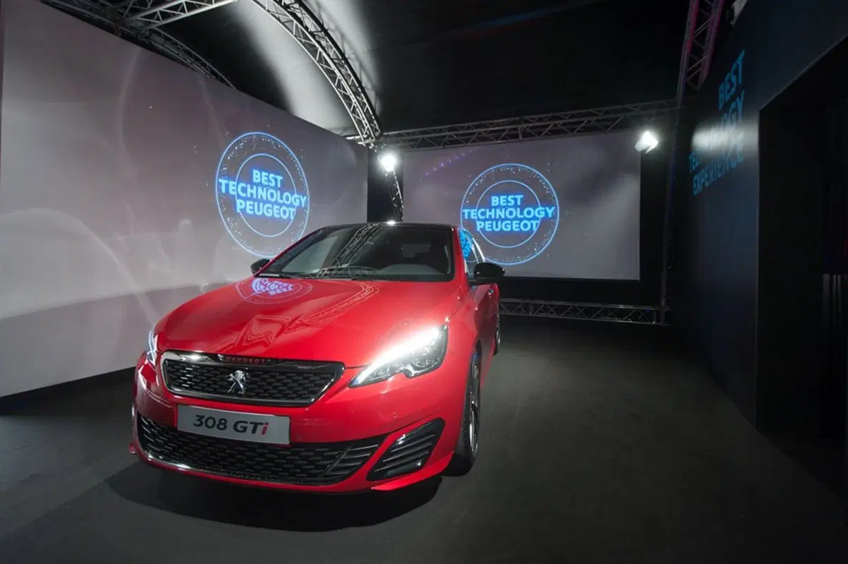 Peugeot, Stefano Accorsi firma i video Oculus (5)