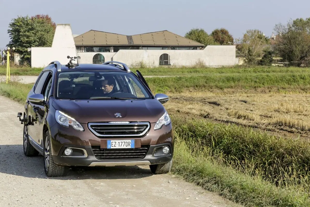 Peugeot, Stefano Accorsi firma i video Oculus (12)