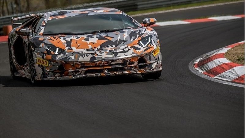 Lamborghini Aventador SVJ, &egrave; gi&agrave; record sul Nurburgring [Video]
