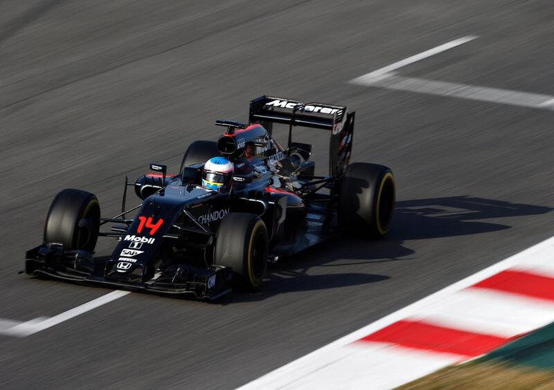 L&#039;asturiano Fernando Alonso al volante della sua MP4-31