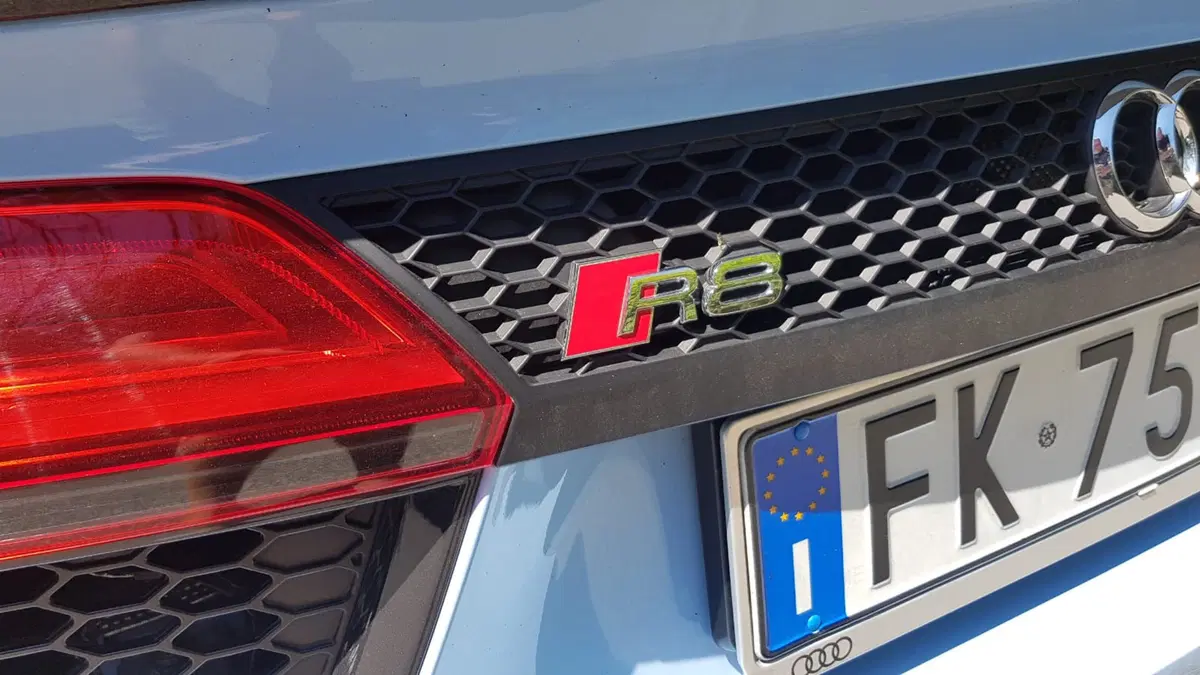 Audi R8 | Maneggiare con cura, Aprirla, Divertirsi!  (7)