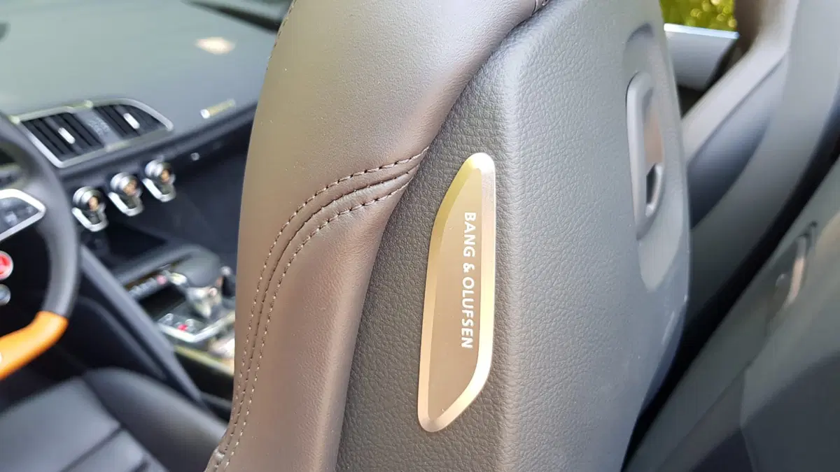 Audi R8 | Maneggiare con cura, Aprirla, Divertirsi!  (13)