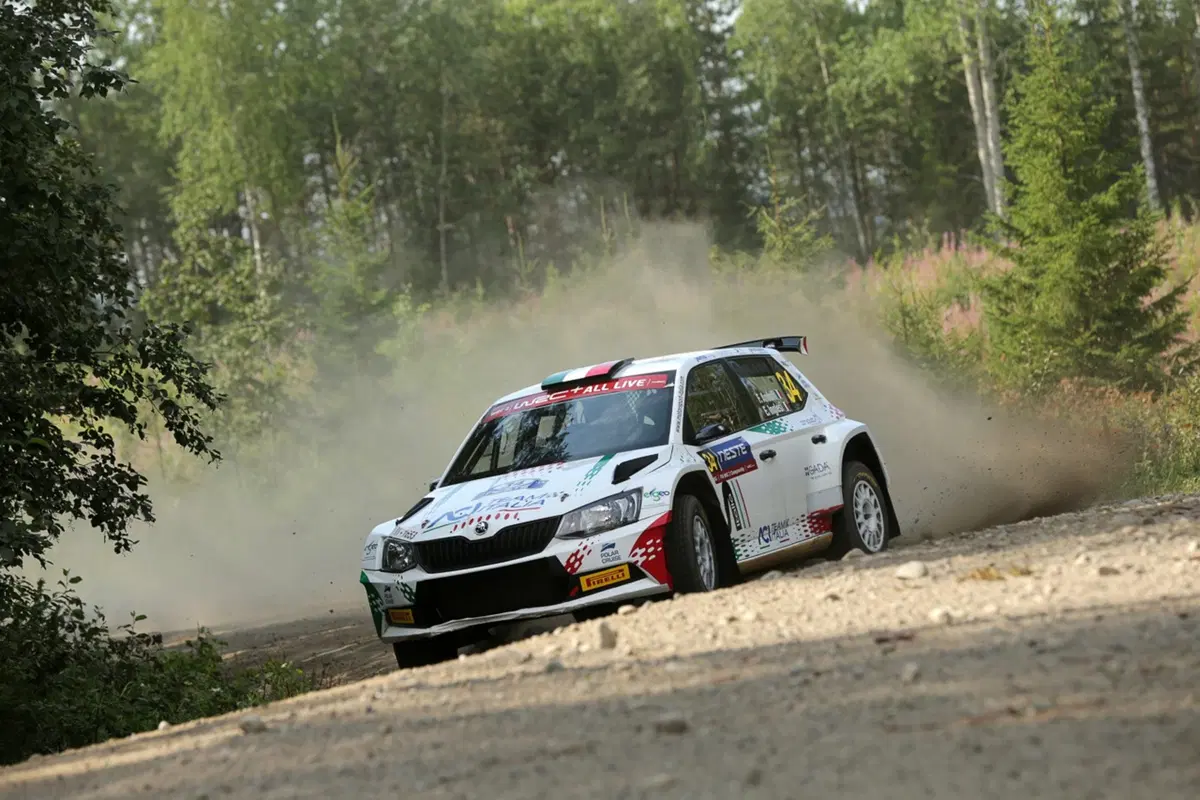 WRC18 Finlandia. Lampi rossi nel cielo di Jyvaskyla, poi “sereno” (14)