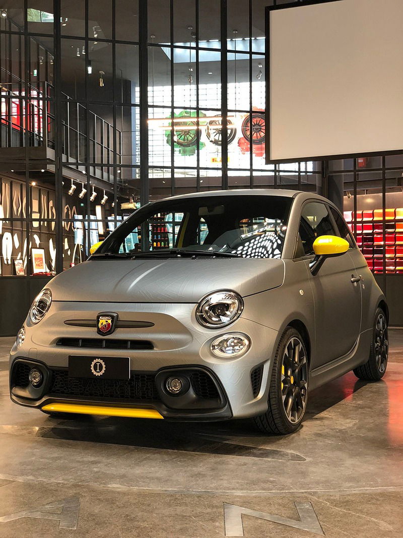 Garage Italia, una Abarth 595 per Christian De Sica