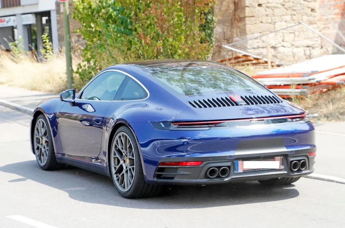 Nuova Porsche 911, serie 992: eccola in veste definitiva? (4)