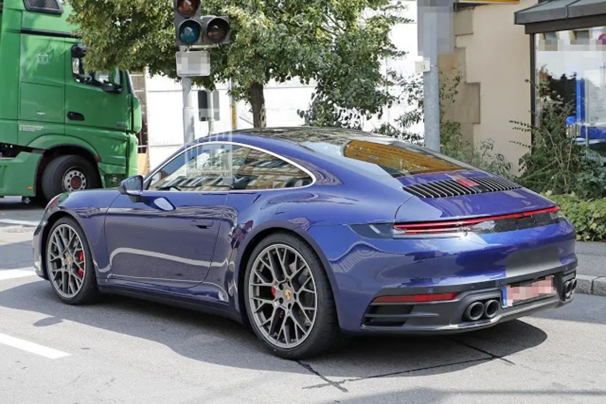 Nuova Porsche 911, serie 992: eccola in veste definitiva? (2)