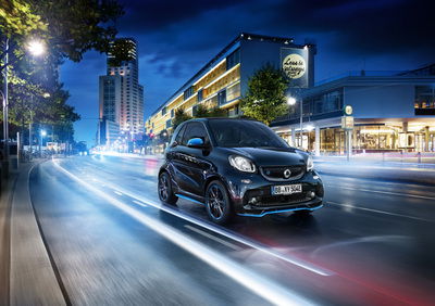 Smart EQ fortwo | Elettrica, piccola, divertente... cittadina! [Video]