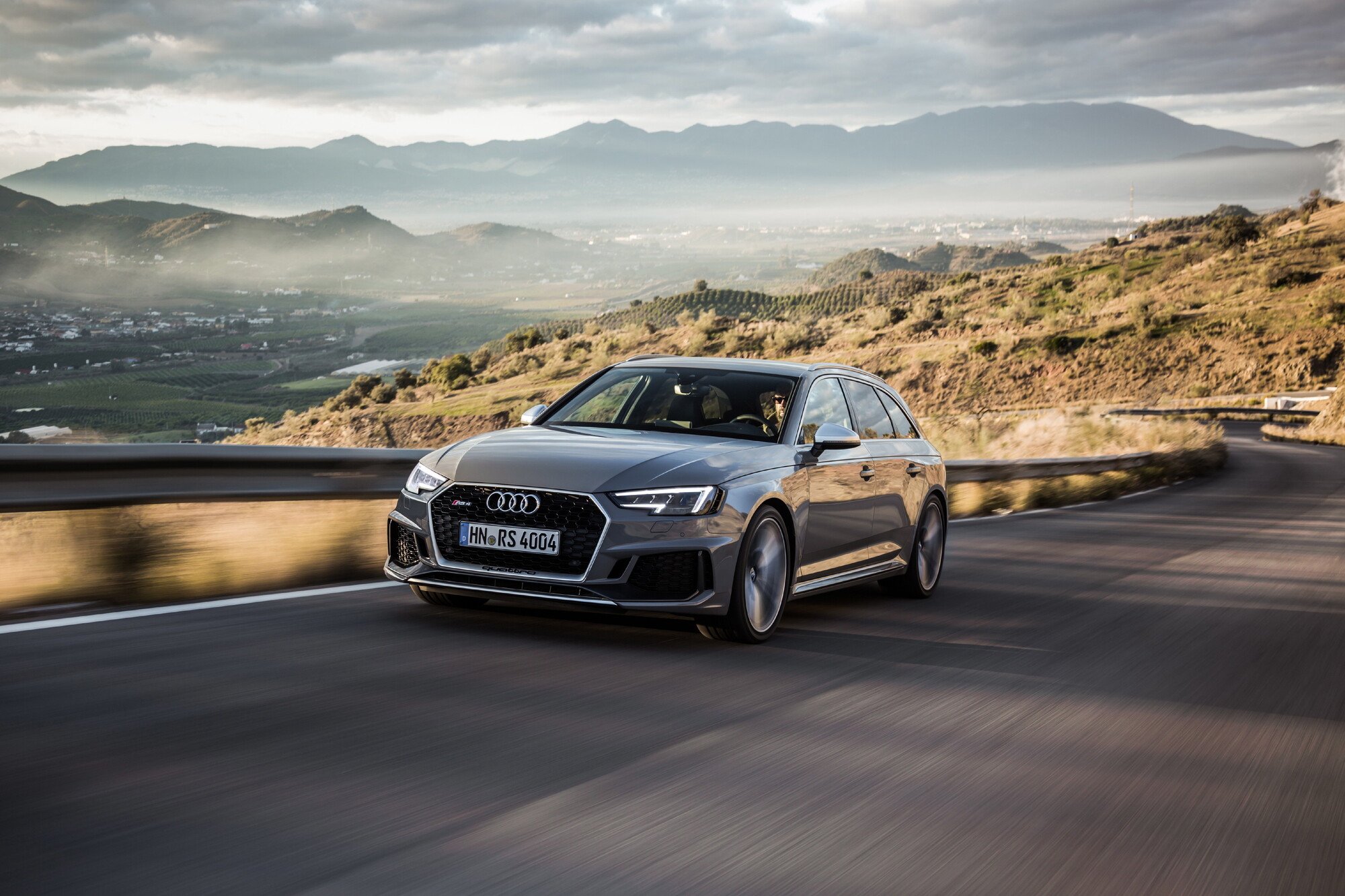 Audi RS4 | Un&#039;esperienza di guida al top, ma serve aggressivit&agrave; [Video]